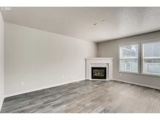 Photo #2: 21577212 Listing