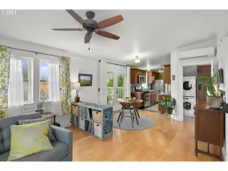 Photo #2: 21577274 Listing 