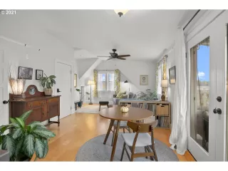 Photo #5: 21577274 Listing 