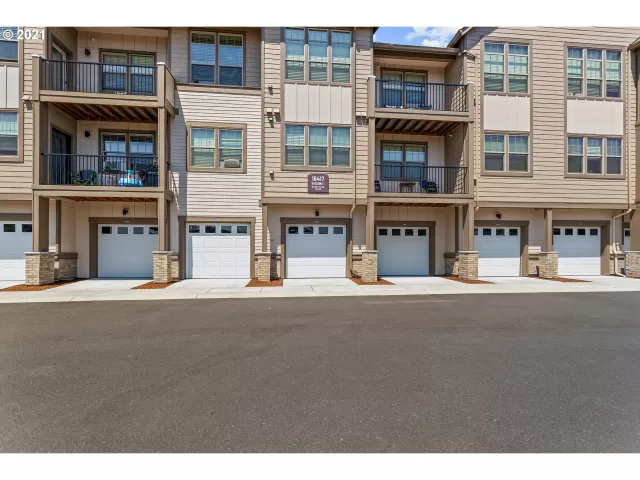 MLS: 21577290 Condo For Sale