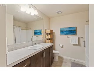 Photo #6: 21577290 Listing