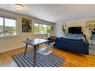 Photo #3: 21577605 Listing
