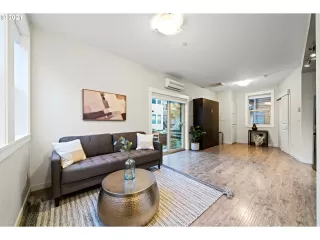 Photo #3: 21577757 Listing 