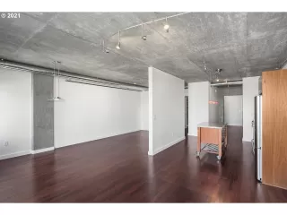 Photo #1: 21577989 Listing