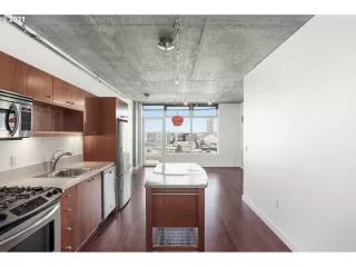 Photo #3: 21577989 Listing