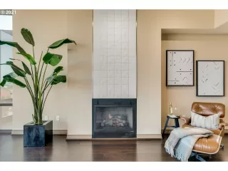 Photo #4: 21578773 Listing