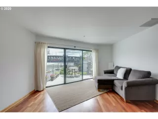 Photo #6: 21578803 Listing 