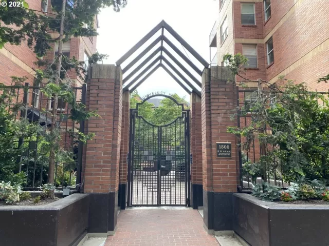 MLS: 21579461 Condo For Sale