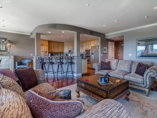 MLS: 21579788 Condo For Sale