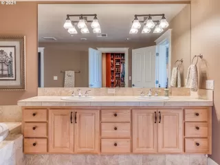 Photo #1: 21579788 Listing