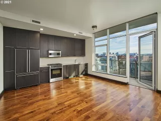 Photo #4: 21580245 Listing