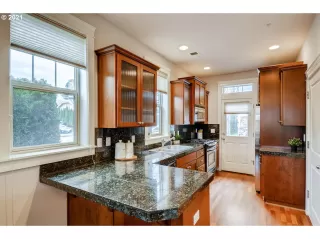 Photo #4: 21580601 Listing 