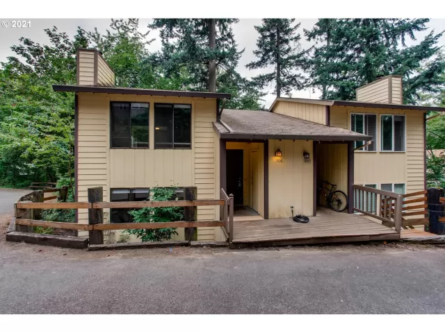 MLS: 21580779 Condo For Sale