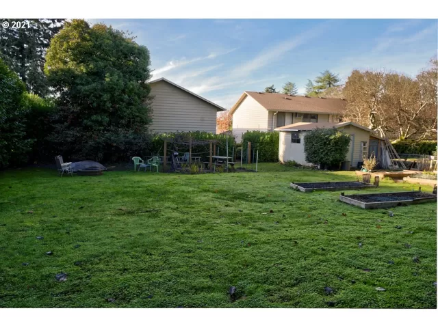 MLS: 21580957 Condo For Sale