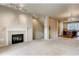 Photo #6: 21581633 Listing 