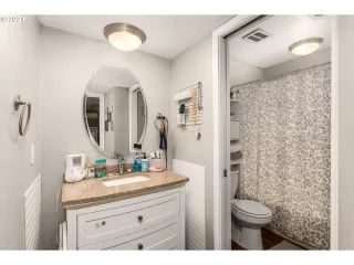 Photo #5: 21582360 Listing 