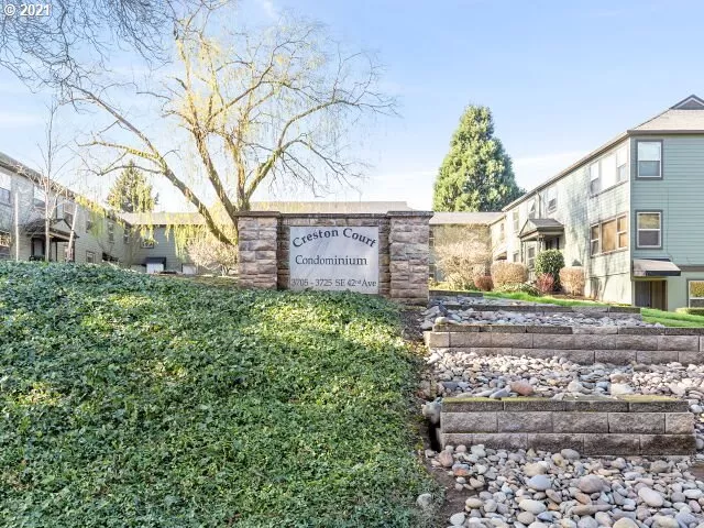 MLS: 21582416 Condo For Sale