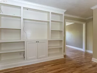 Photo #4: 21582526 Listing