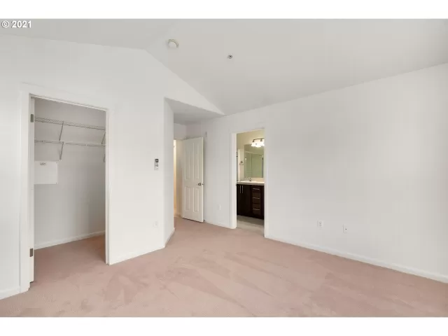 MLS: 21582632 Condo For Sale