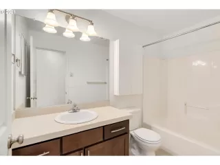 Photo #3: 21582632 Listing