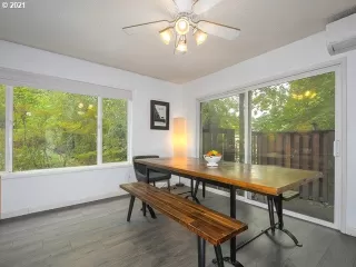 Photo #6: 21582646 Listing