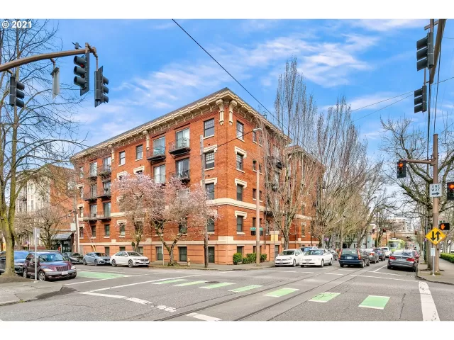 MLS: 21582790 Condo For Sale