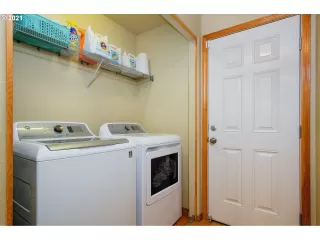Photo #4: 21582818 Listing 