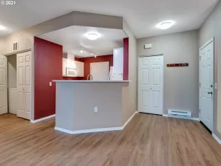 Photo #4: 21582821 Listing 