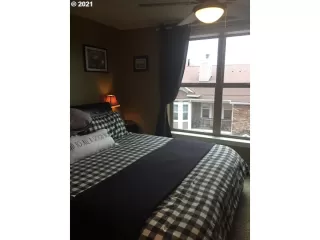 Photo #5: 21582957 Listing