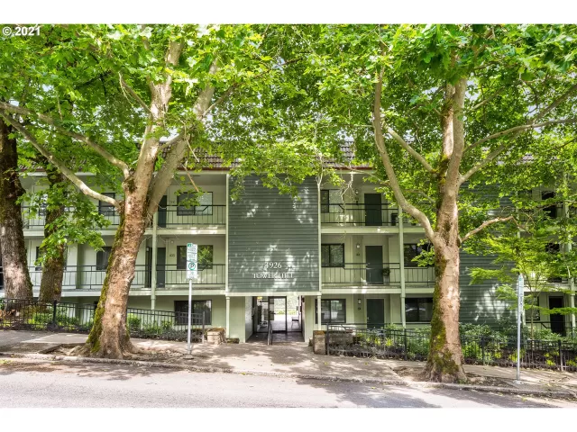 MLS: 21583052 Condo For Sale