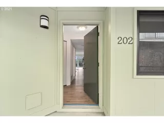 Photo #3: 21583052 Listing 