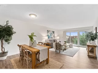 Photo #4: 21583052 Listing 