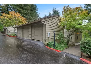 Photo #2: 21583577 Listing