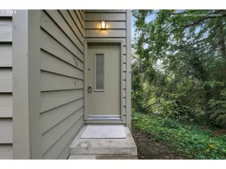 Photo #3: 21583577 Listing