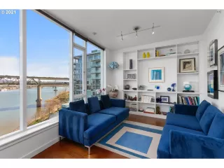 Photo #4: 21583745 Listing