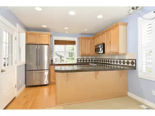 Photo #6: 21584047 Listing 