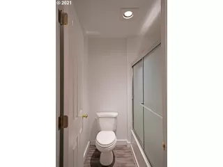 Photo #3: 21584601 Listing