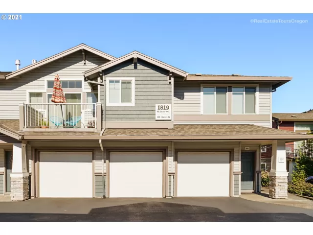 MLS: 21584853 Condo For Sale