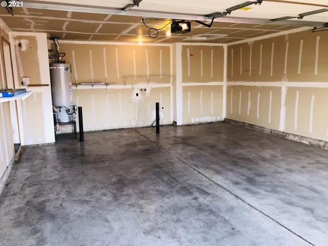 MLS: 21585376 Condo For Sale