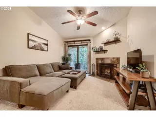 Photo #5: 21586235 Listing