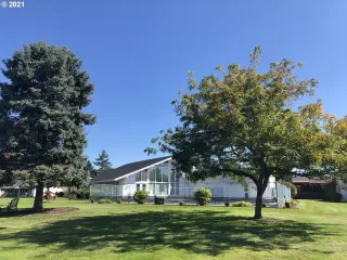 Photo #2: 21586509 Listing