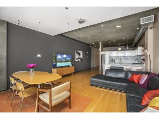 Photo #6: 21586919 Listing 