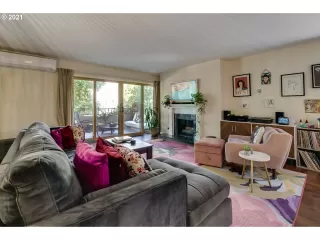 Photo #4: 21587073 Listing