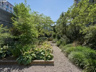 Photo #3: 21587169 Listing