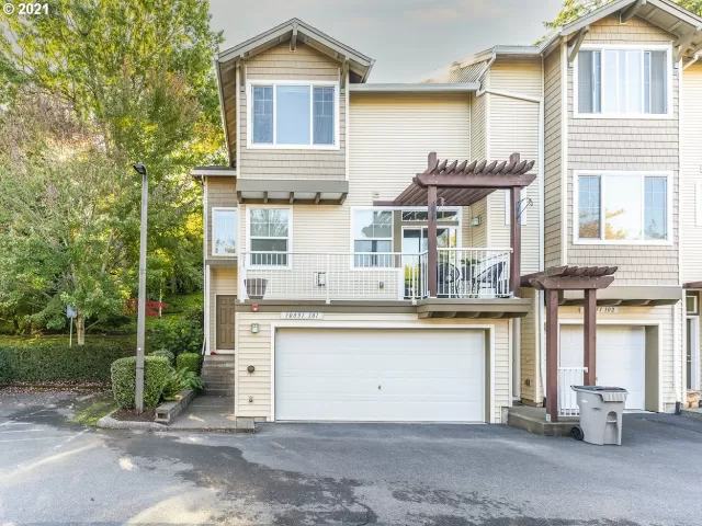 MLS: 21587332 Condo For Sale