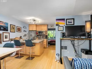 Photo #4: 21588032 Listing 
