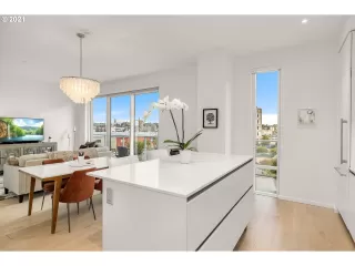 Photo #3: 21588136 Listing 