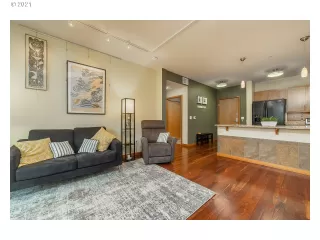 Photo #5: 21588230 Listing