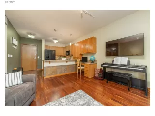 Photo #6: 21588230 Listing