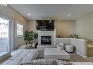 Photo #5: 21588646 Listing